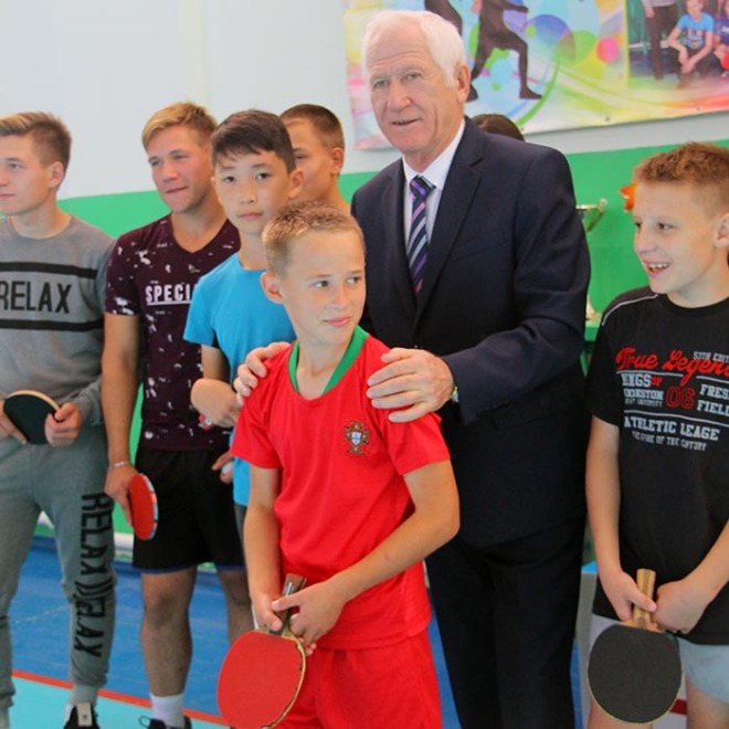 Глава района А.В. Желтоухов уверен, наши теннисисты добьются успехов 
