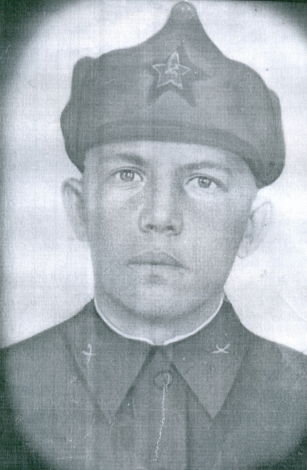 Гвардии старший сержант В.А. Мышкин, командир орудия 22-го гвардейского артиллерийского Ефпаторийского Краснознамённого полка третьей гвардейской стрелковой Волновахской Краснознамённой дивизии.