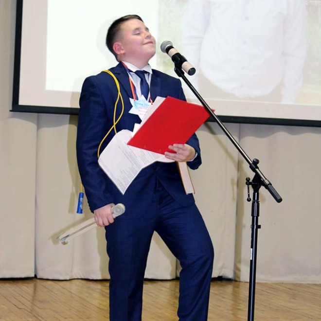 Ученик Евсинской школы Алексей Мольгавка представил самую яркую самопрезентацию