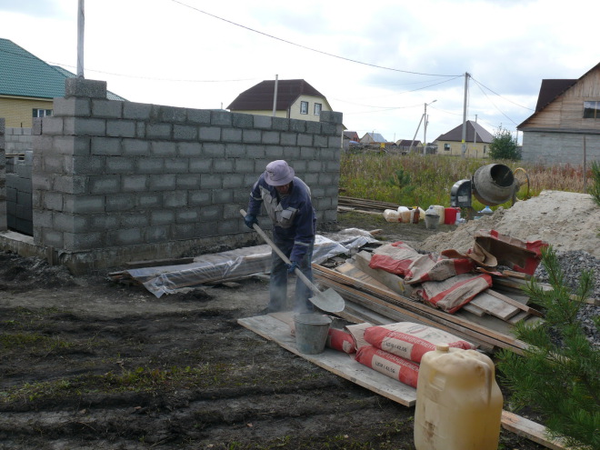 • Вскоре в городском микрорайоне Новом появится ещё один дом.