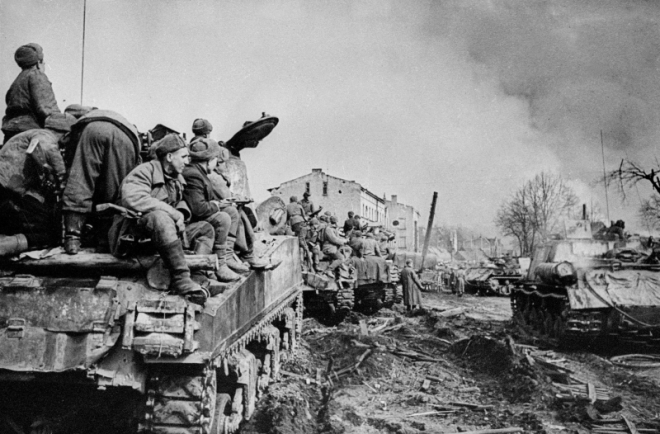 Войска 2-го Белорусского фронта  завершили разгром Данцигской группы немцев.