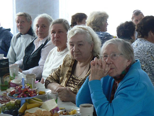 Слова песни когда уйдем со школьного двора. Международный день танго. Под звуки нестареющего. Дворы ноты. Под звуки нестареющего.